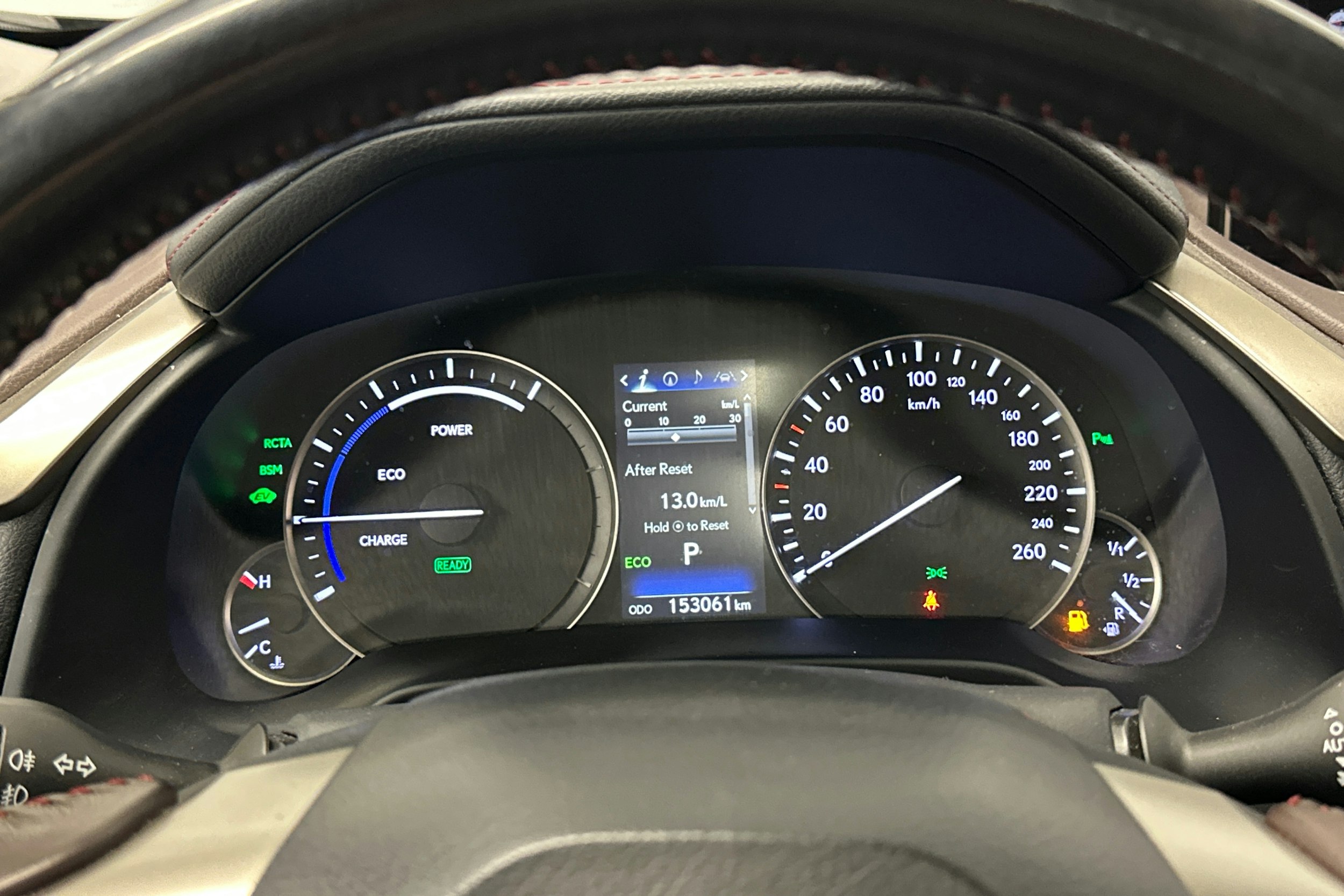 harmaa Lexus RX 2016 kuva 22.
