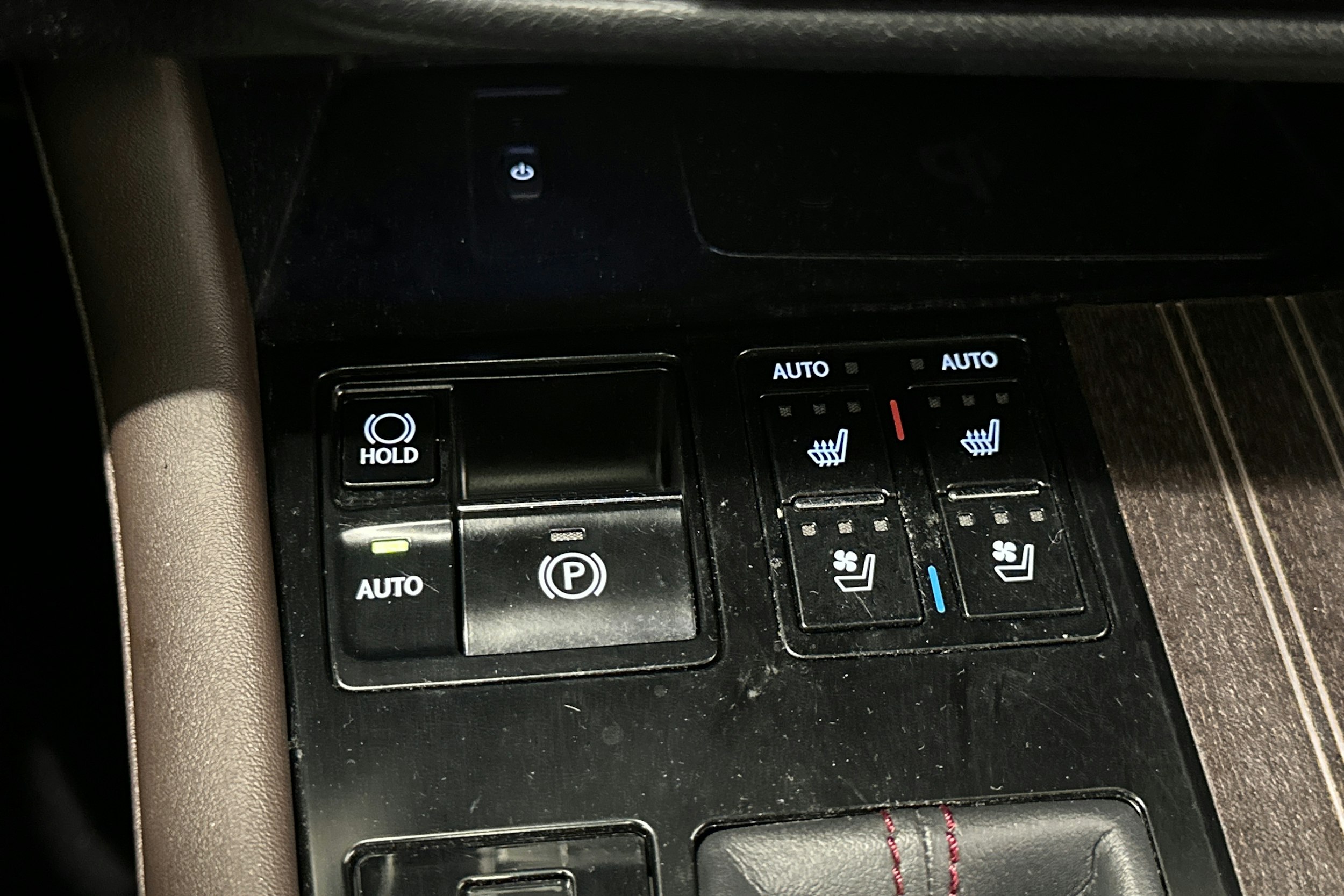 harmaa Lexus RX 2016 kuva 26.