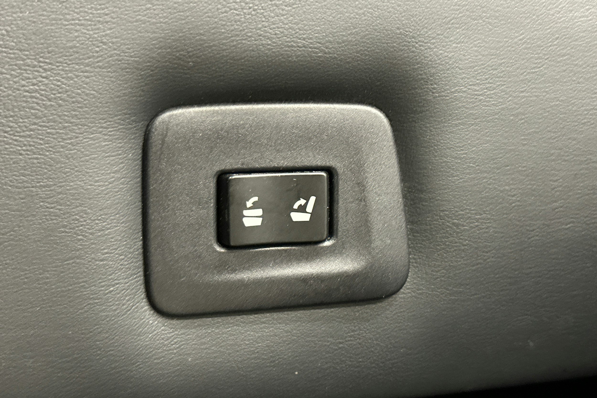 harmaa Lexus RX 2016 kuva 32.