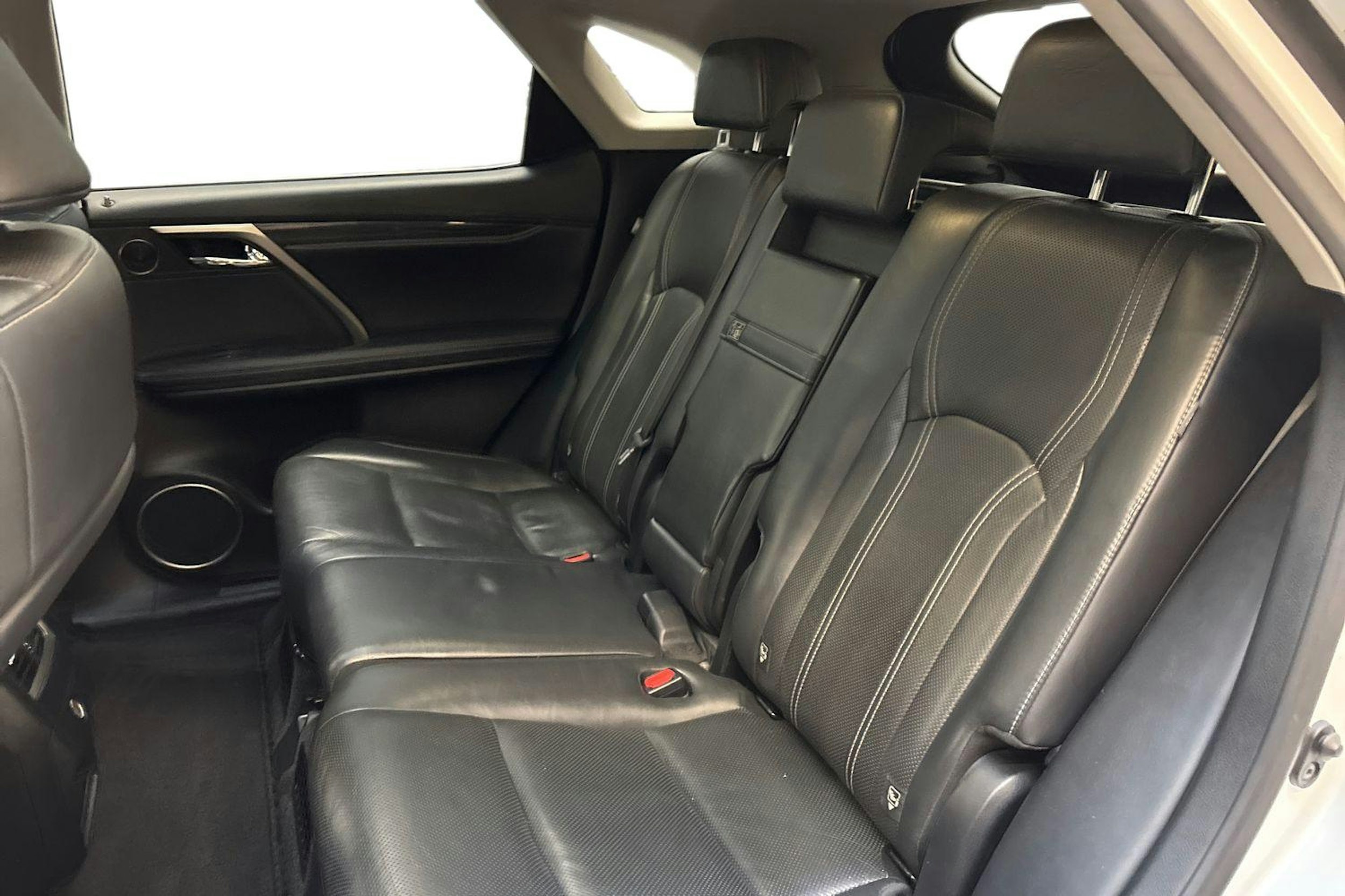 valkoinen Lexus RX 2016 kuva 10.