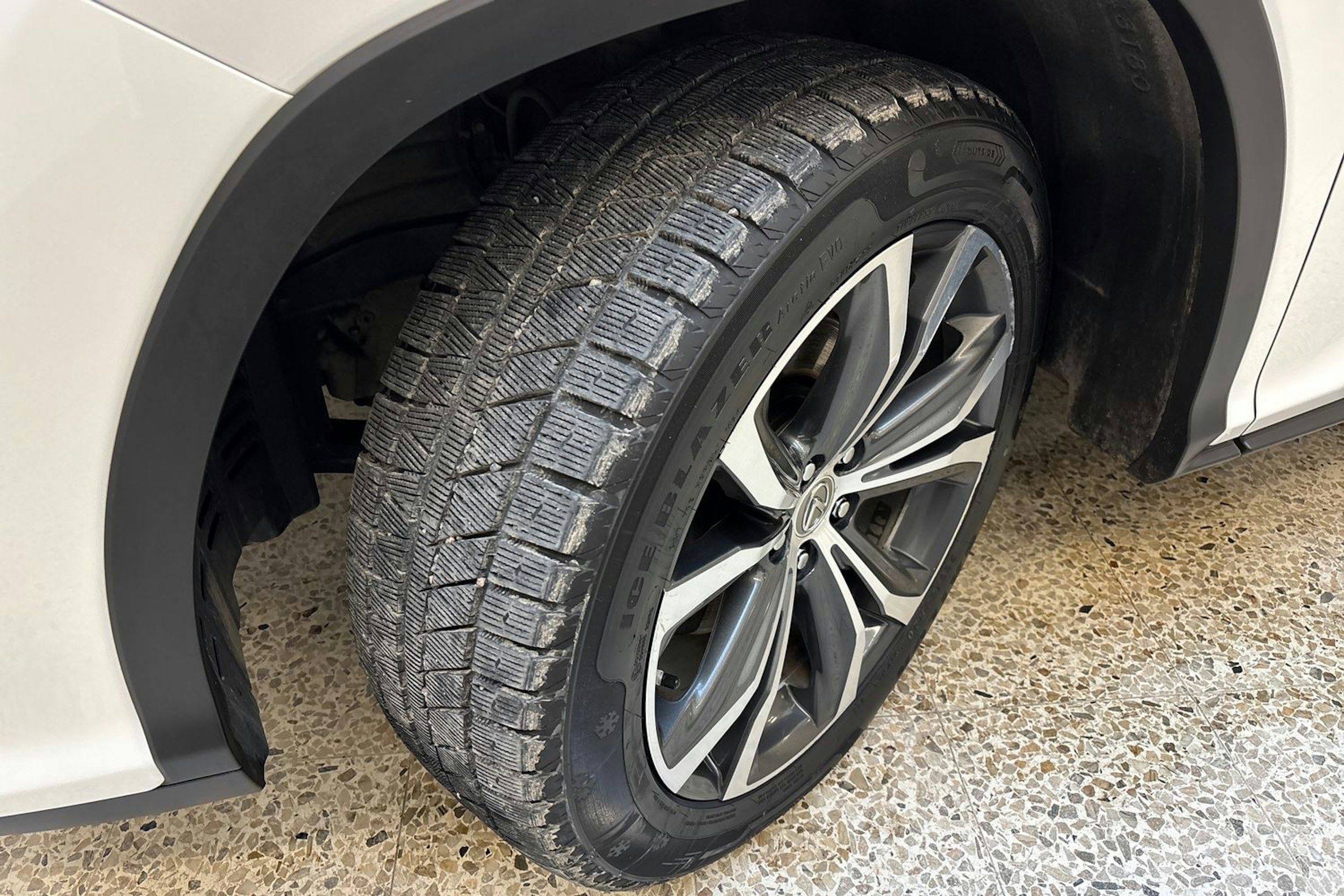 valkoinen Lexus RX 2016 kuva 13.