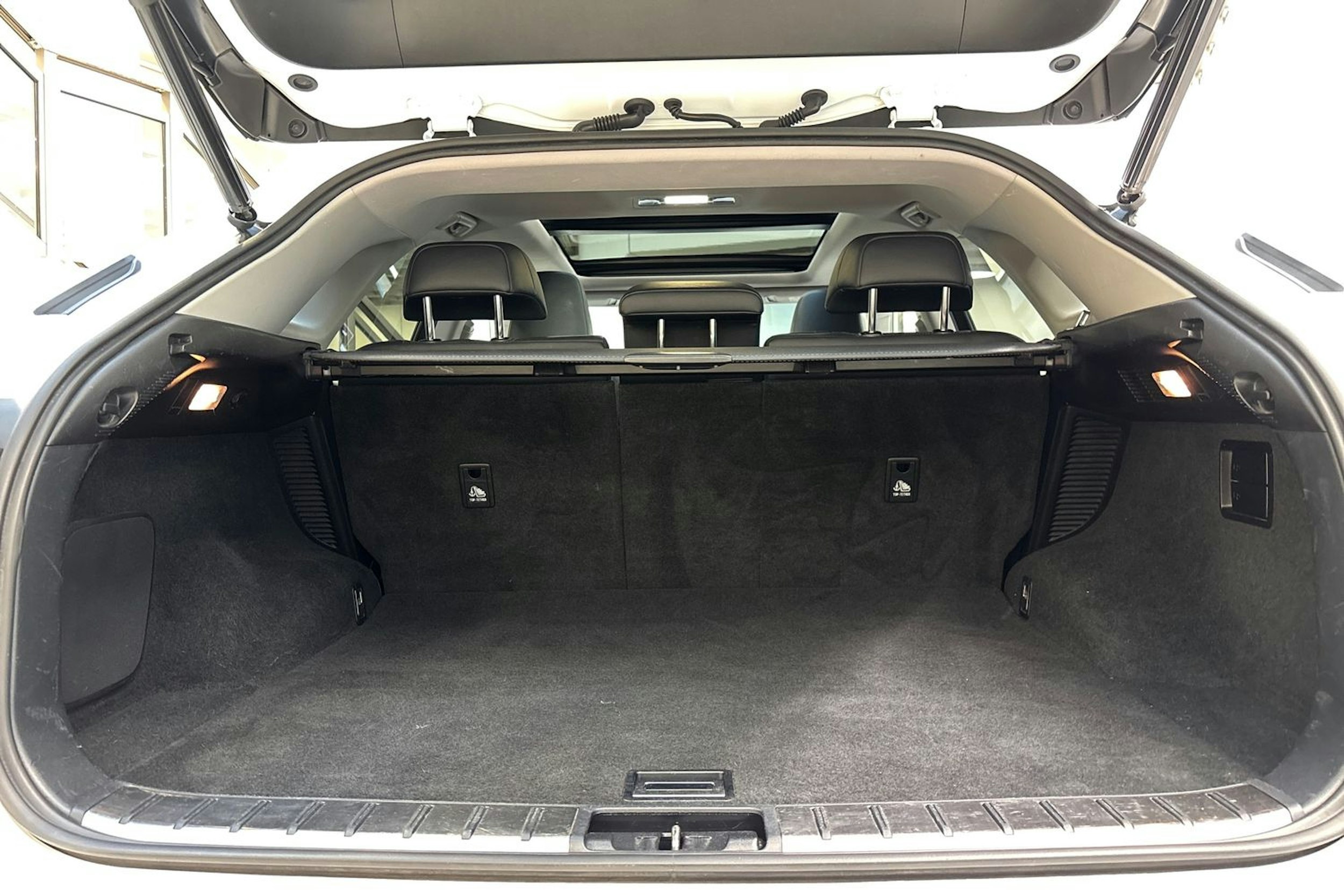 valkoinen Lexus RX 2016 kuva 14.