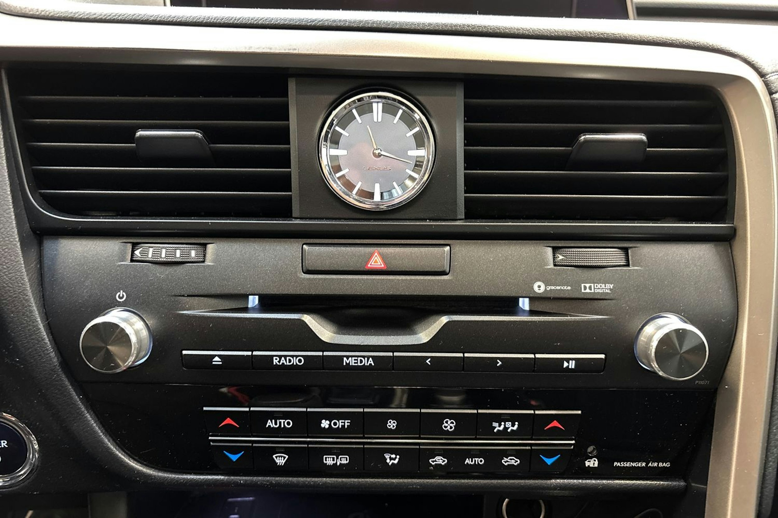 valkoinen Lexus RX 2016 kuva 25.