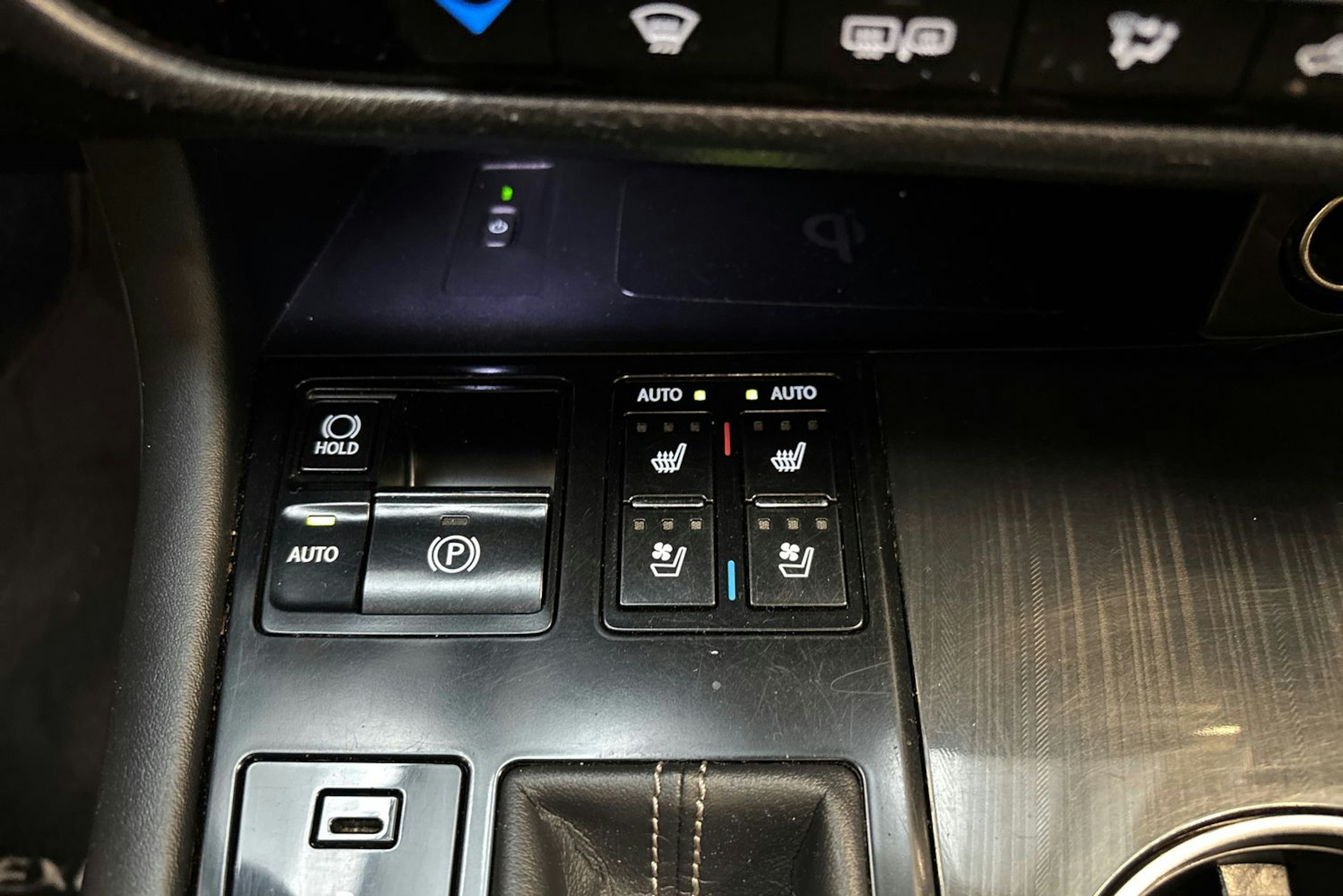 valkoinen Lexus RX 2016 kuva 26.