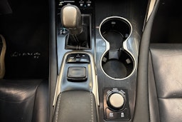 valkoinen Lexus RX 2016 kuva 27.