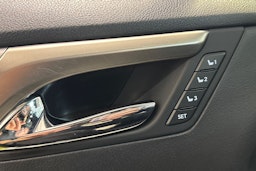 musta Lexus RX 2017 kuva 20.
