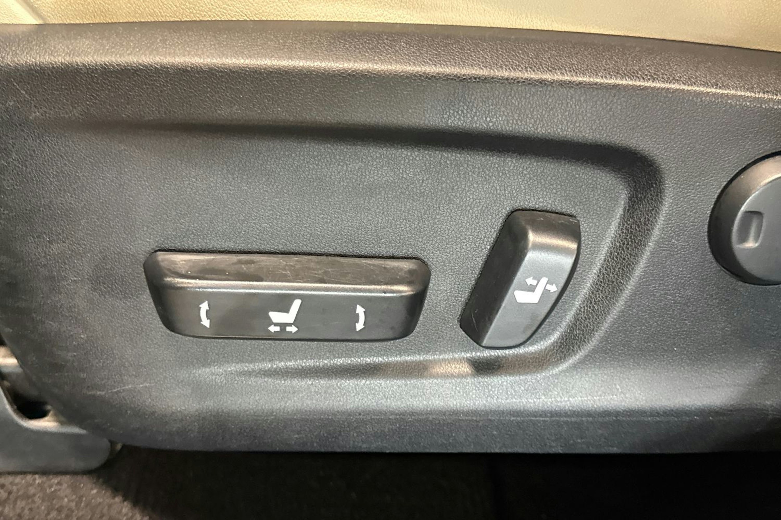 musta Lexus RX 2017 kuva 22.