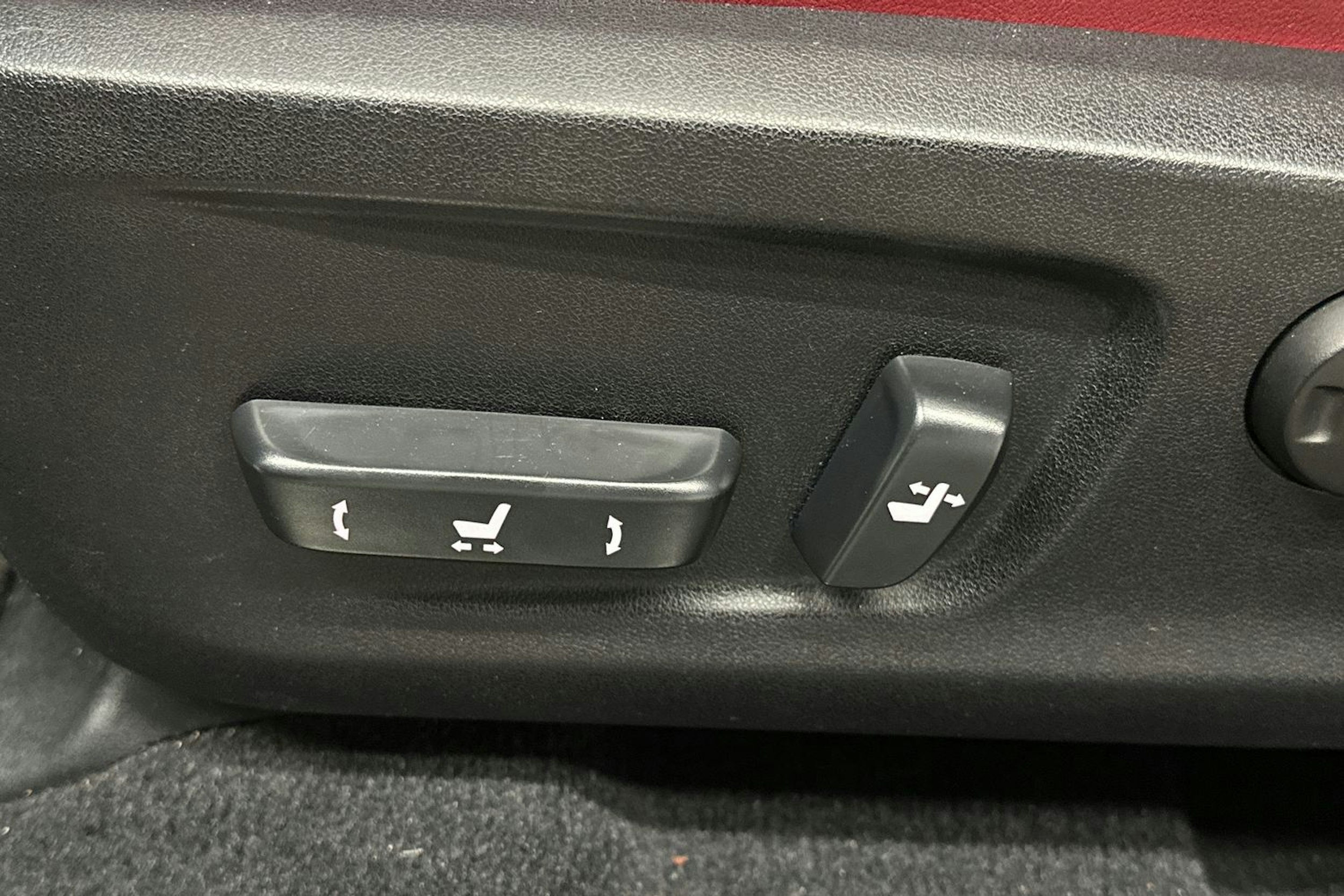 harmaa Lexus RX 2017 kuva 18.
