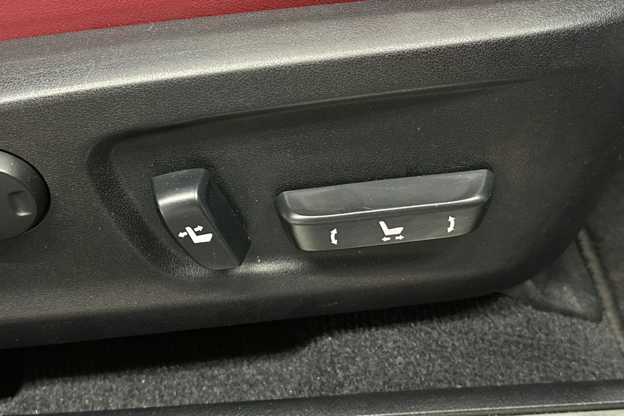 harmaa Lexus RX 2017 kuva 19.