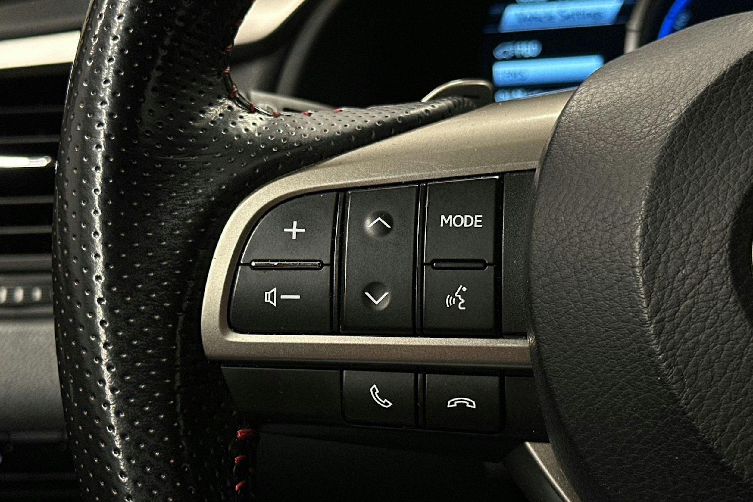 harmaa Lexus RX 2017 kuva 22.