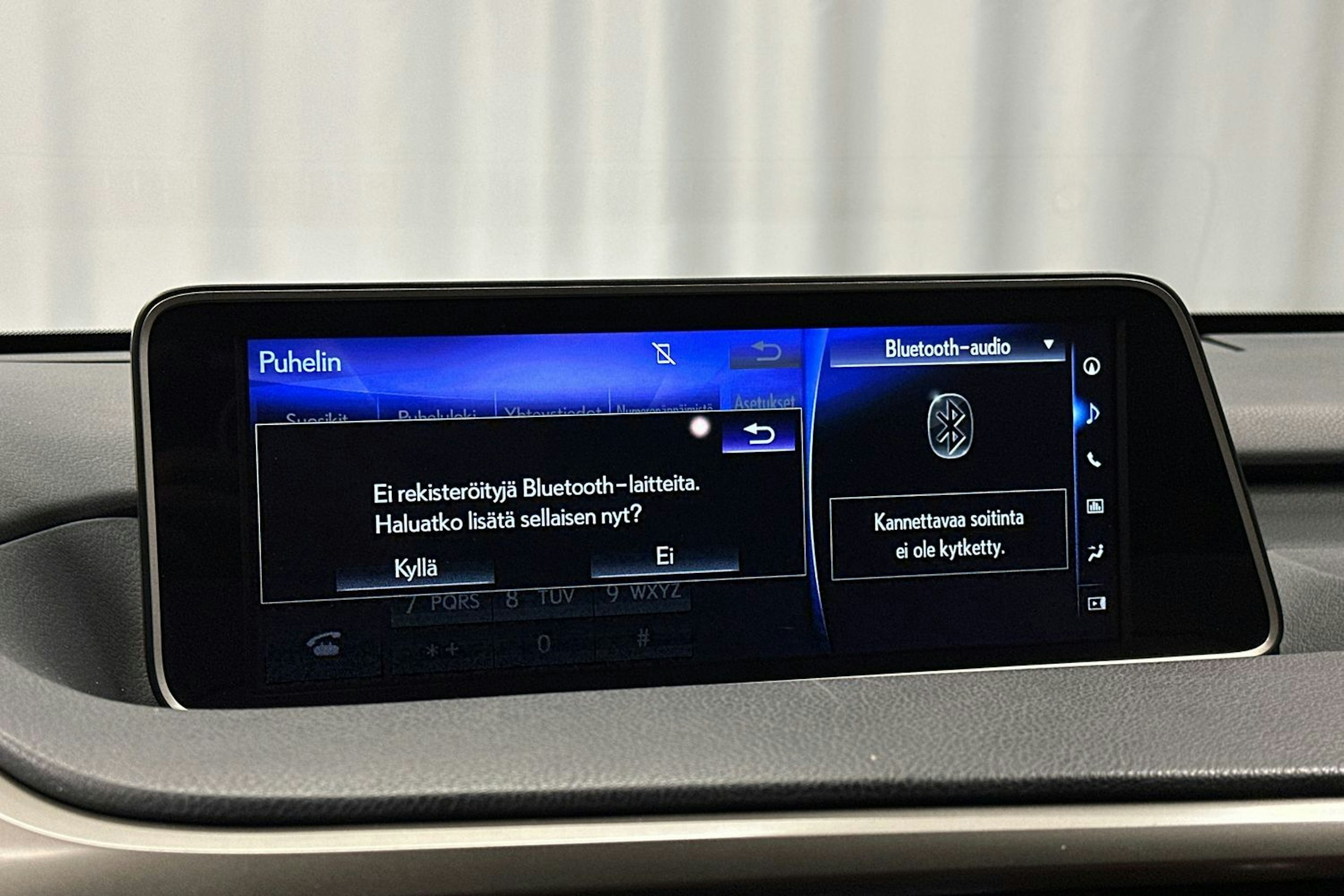 harmaa Lexus RX 2017 kuva 29.