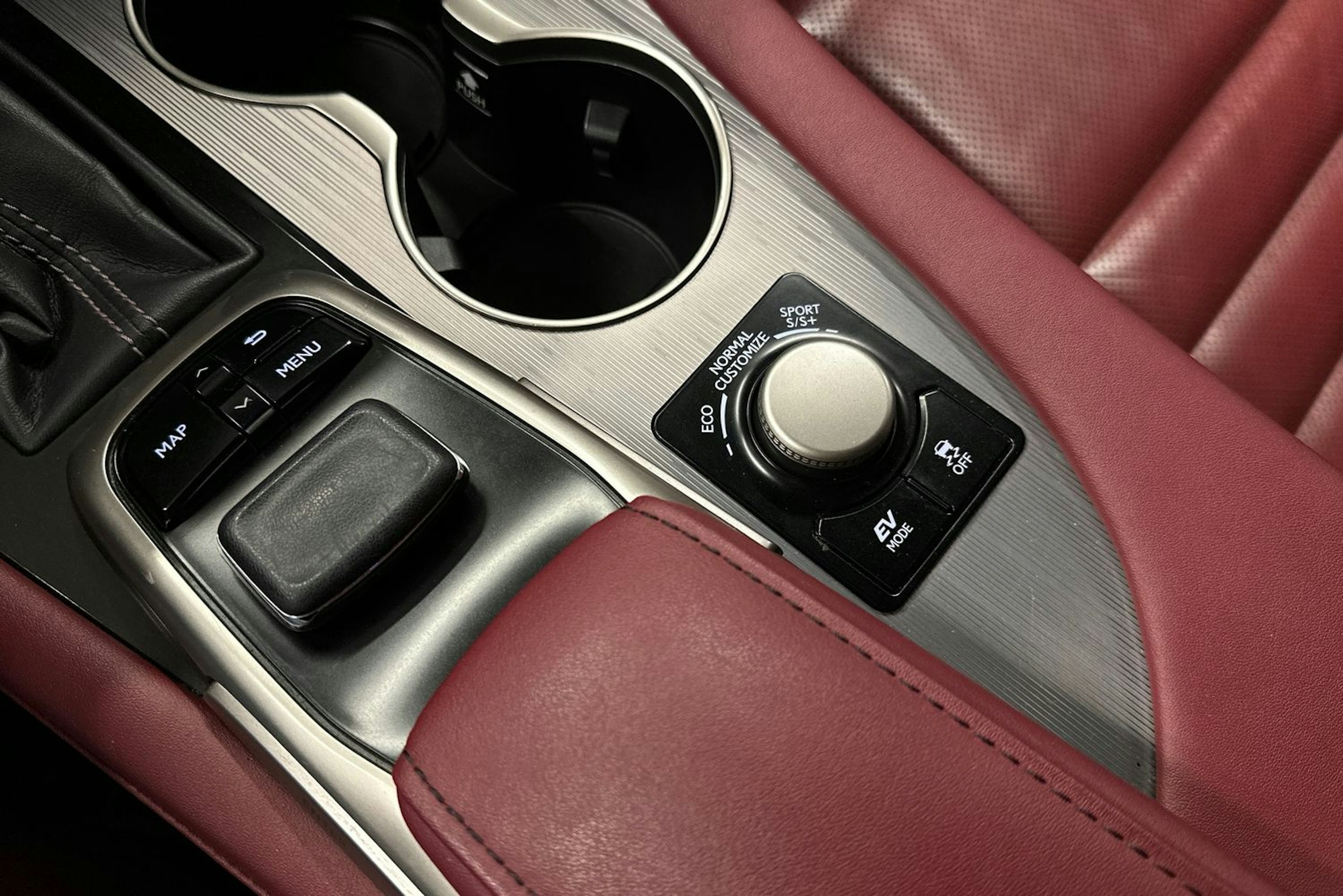 harmaa Lexus RX 2017 kuva 35.