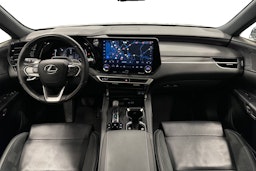 musta Lexus RX 2023 kuva 8.