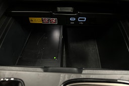 musta Lexus RX 2023 kuva 19.
