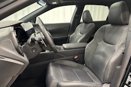 musta Lexus RX 2023 kuva 22.