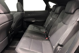 musta Lexus RX 2023 kuva 27.