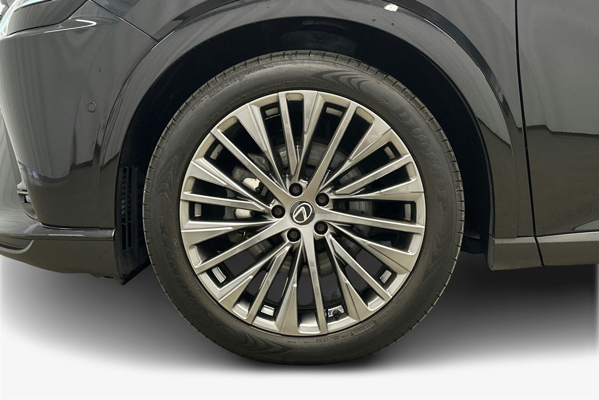 musta Lexus RX 2023 kuva 34.