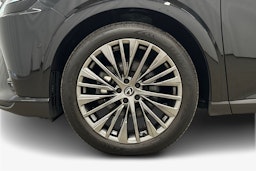 musta Lexus RX 2023 kuva 34.
