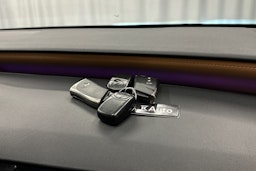 vihreä Lexus RX 2023 kuva 33.