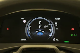 oranssi Lexus RZ 2023 kuva 13.