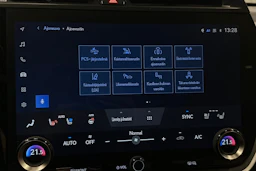 oranssi Lexus RZ 2023 kuva 21.