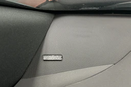 oranssi Lexus RZ 2023 kuva 36.