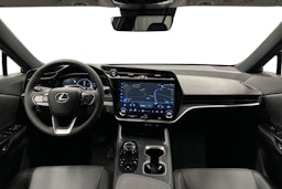 hopea Lexus RZ 2025 kuva 7.