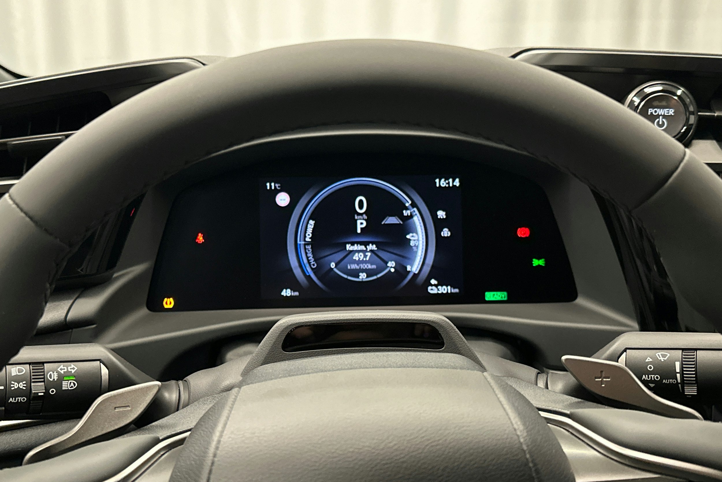 hopea Lexus RZ 2025 kuva 19.