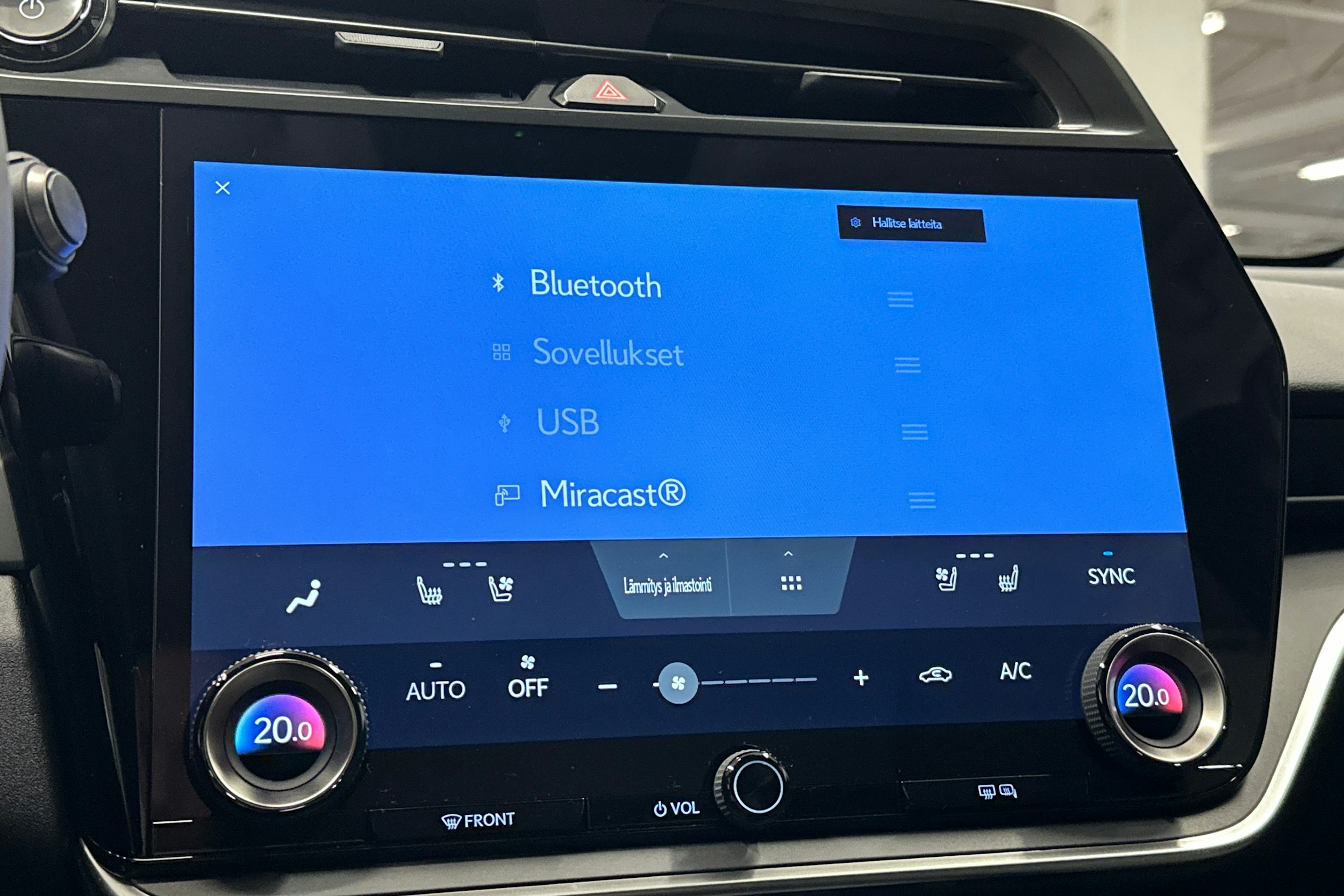 hopea Lexus RZ 2025 kuva 24.