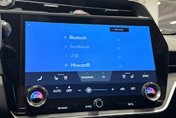 hopea Lexus RZ 2025 kuva 24.