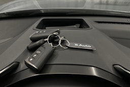 hopea Lexus RZ 2025 kuva 26.