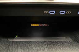 hopea Lexus RZ 2025 kuva 27.