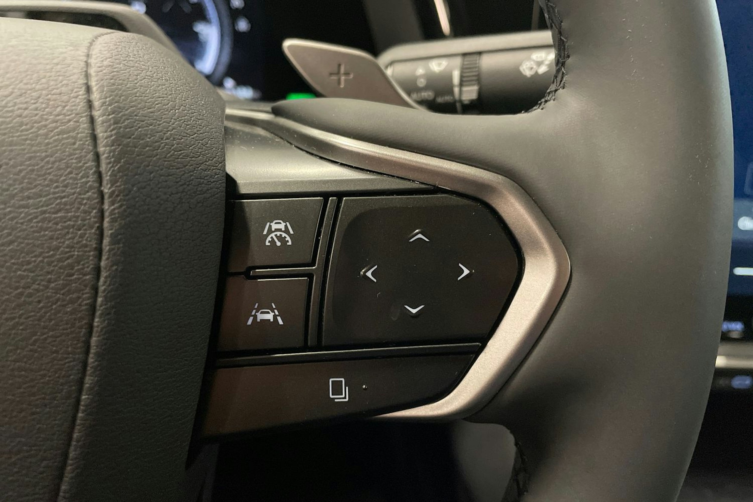 ruskea (beige) Lexus RZ 2025 kuva 12.