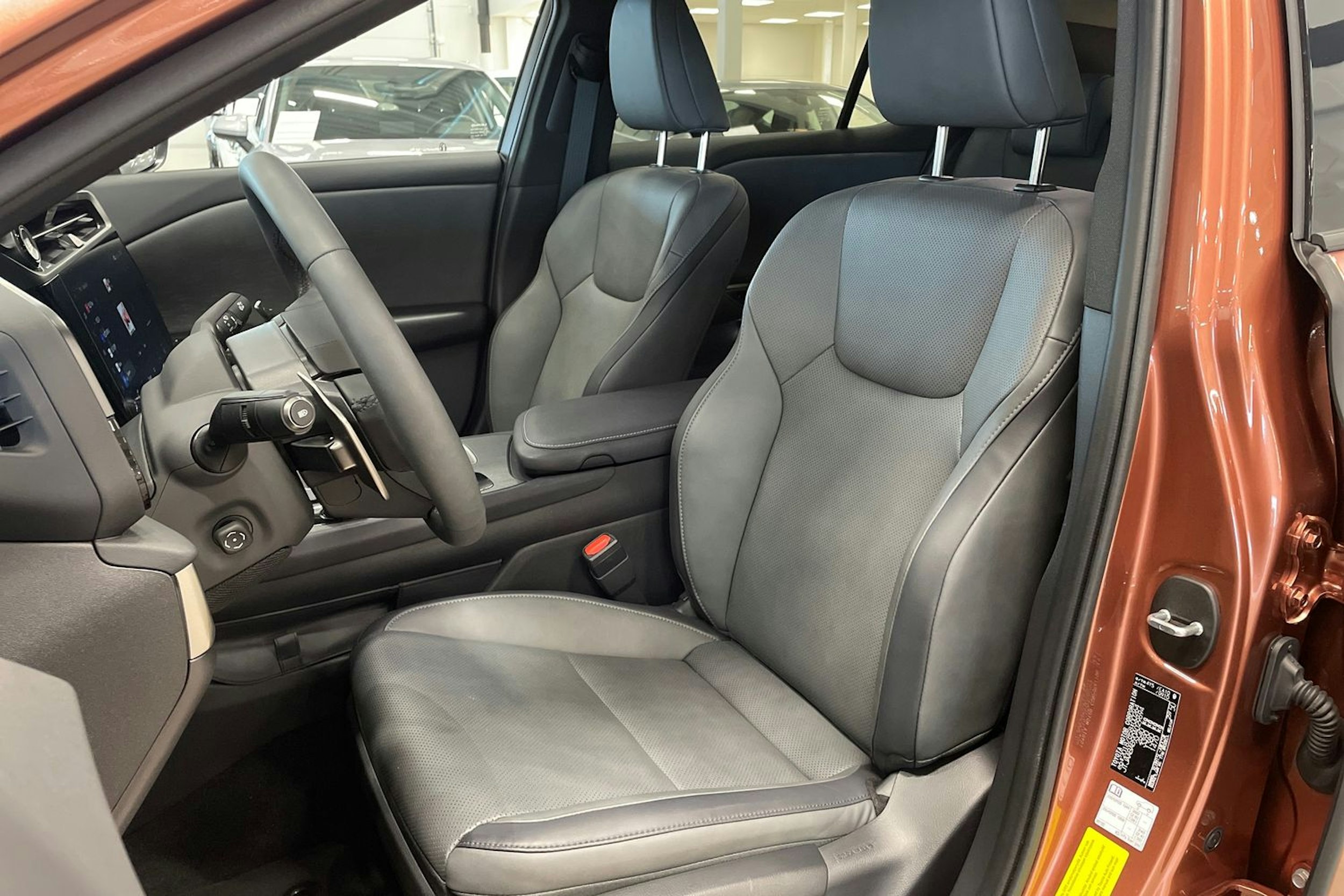 ruskea (beige) Lexus RZ 2025 kuva 15.