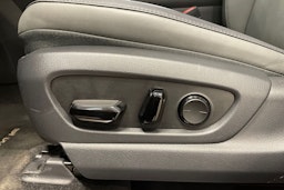 ruskea (beige) Lexus RZ 2025 kuva 16.