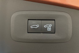 ruskea (beige) Lexus RZ 2025 kuva 26.