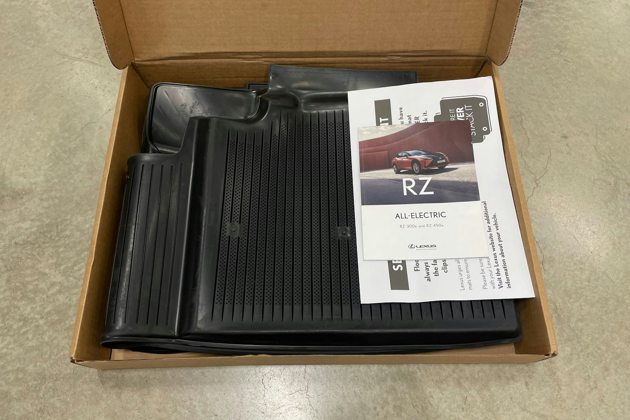 ruskea (beige) Lexus RZ 2025 kuva 30.