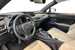 hopea Lexus UX 2019 kuva 7.