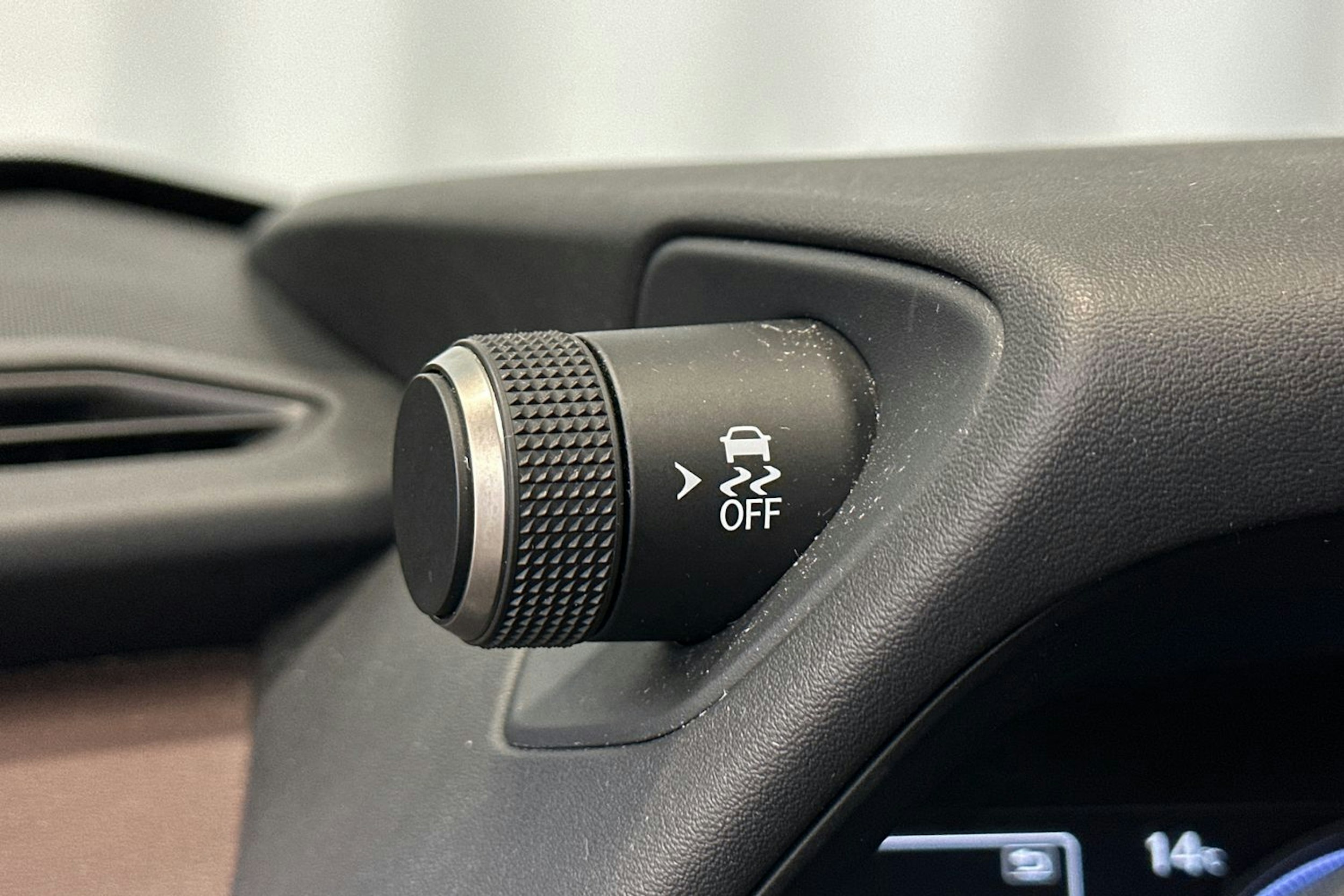 hopea Lexus UX 2019 kuva 19.