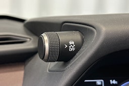 hopea Lexus UX 2019 kuva 19.