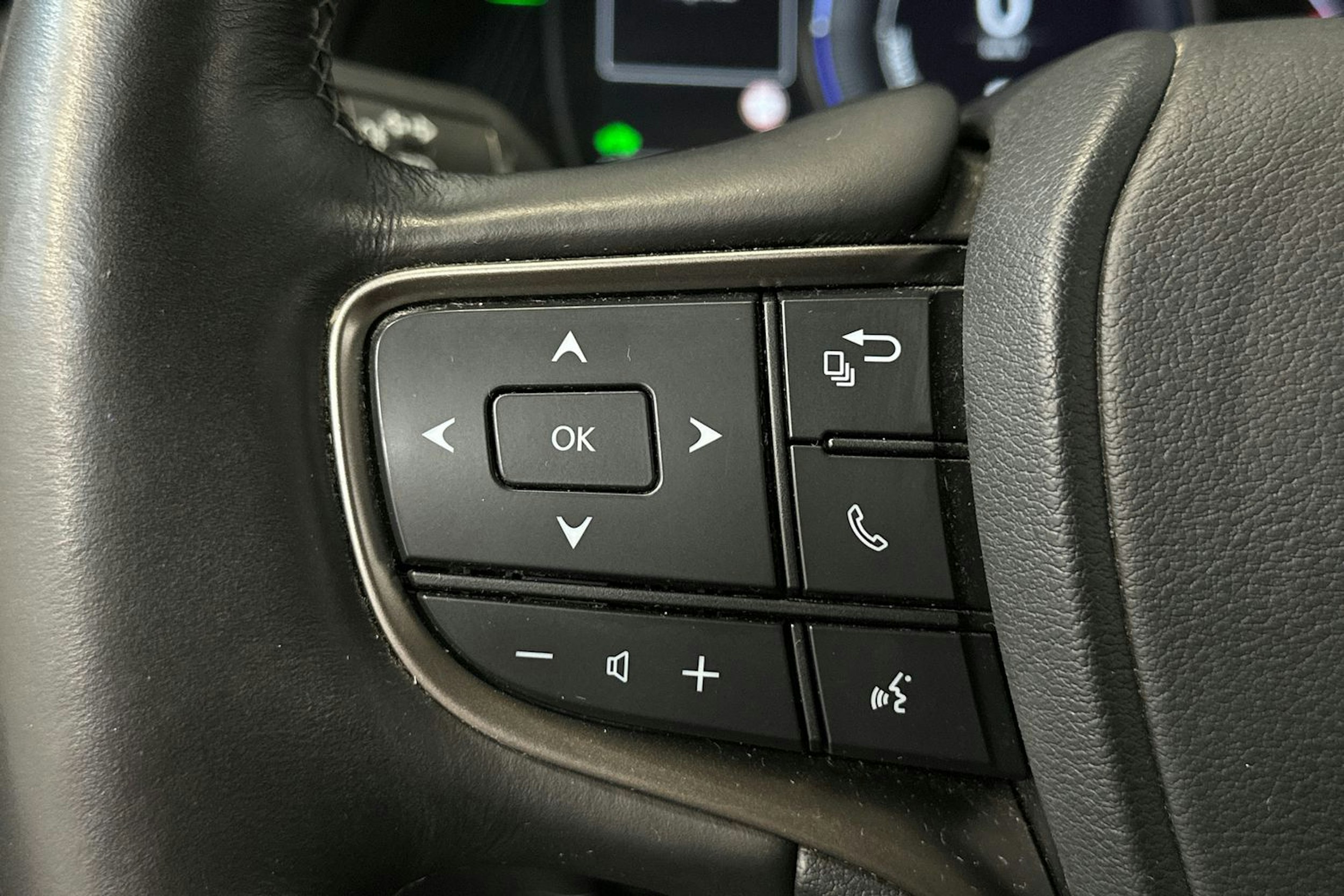 hopea Lexus UX 2019 kuva 21.