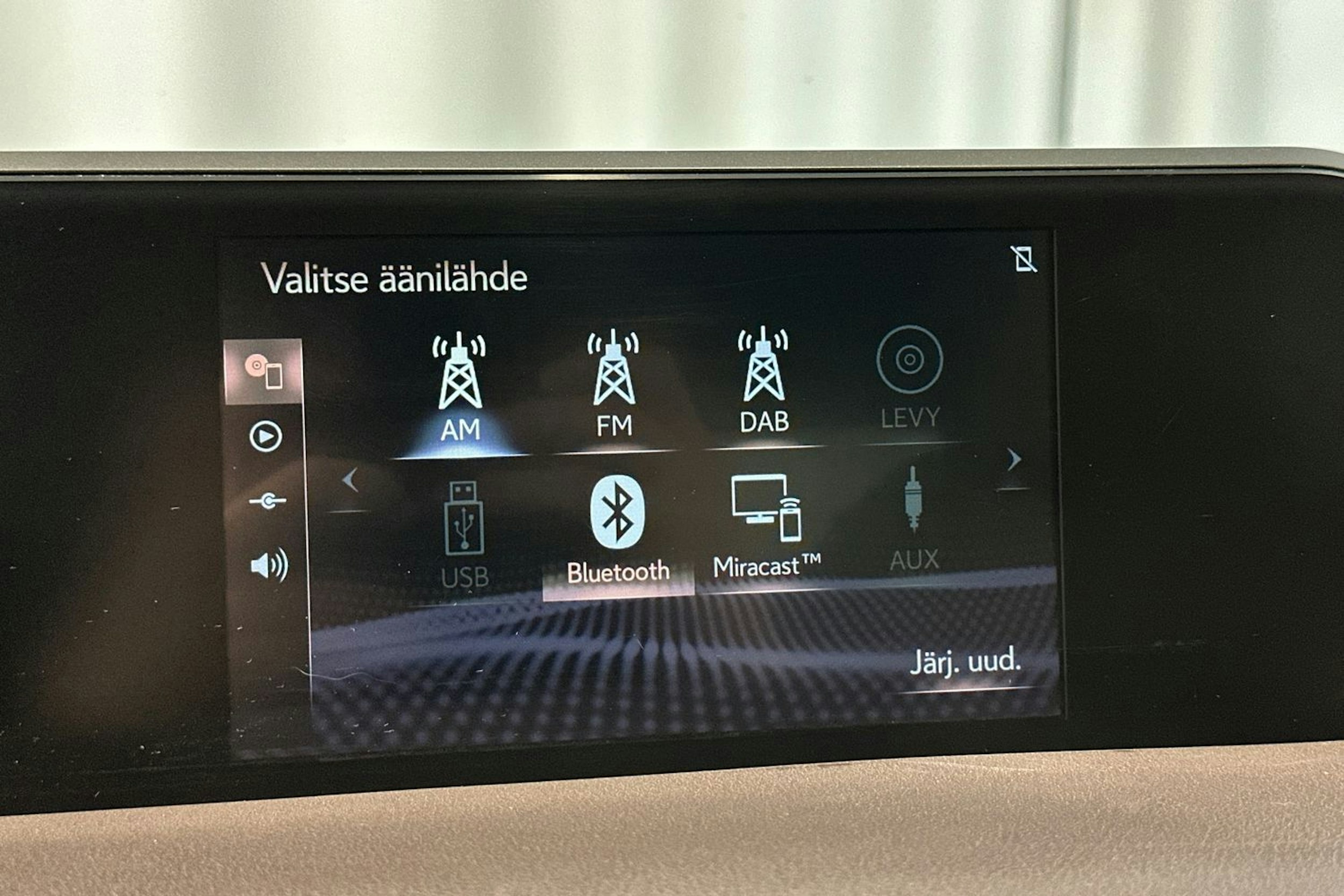 hopea Lexus UX 2019 kuva 26.