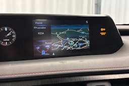 sininen Lexus UX 2019 kuva 17.