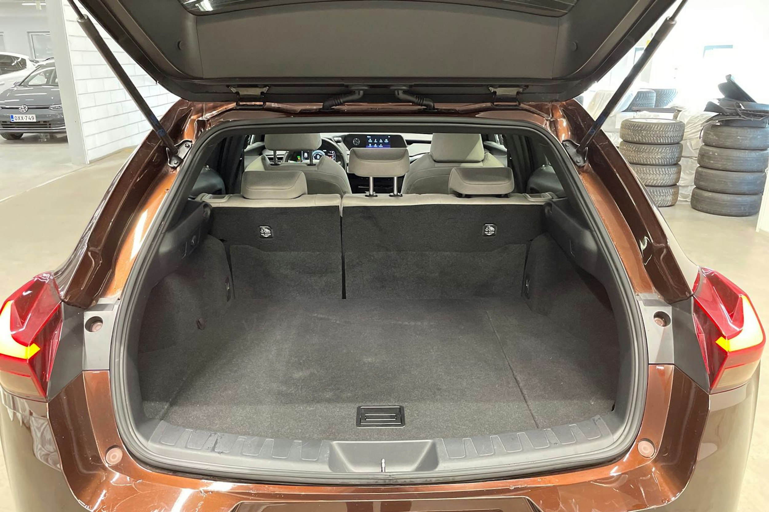 ruskea (beige) Lexus UX 2021 kuva 15.