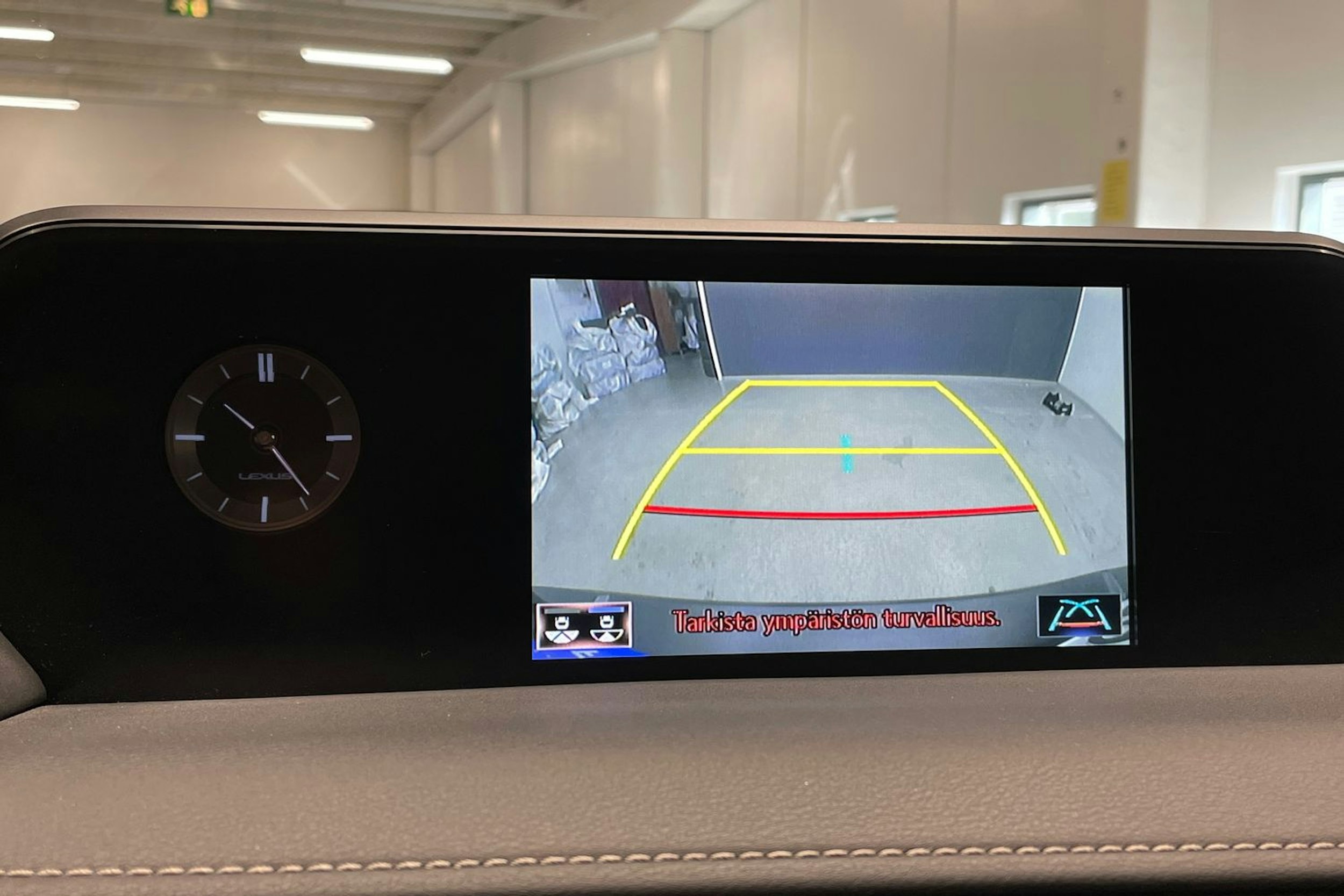 ruskea (beige) Lexus UX 2021 kuva 20.
