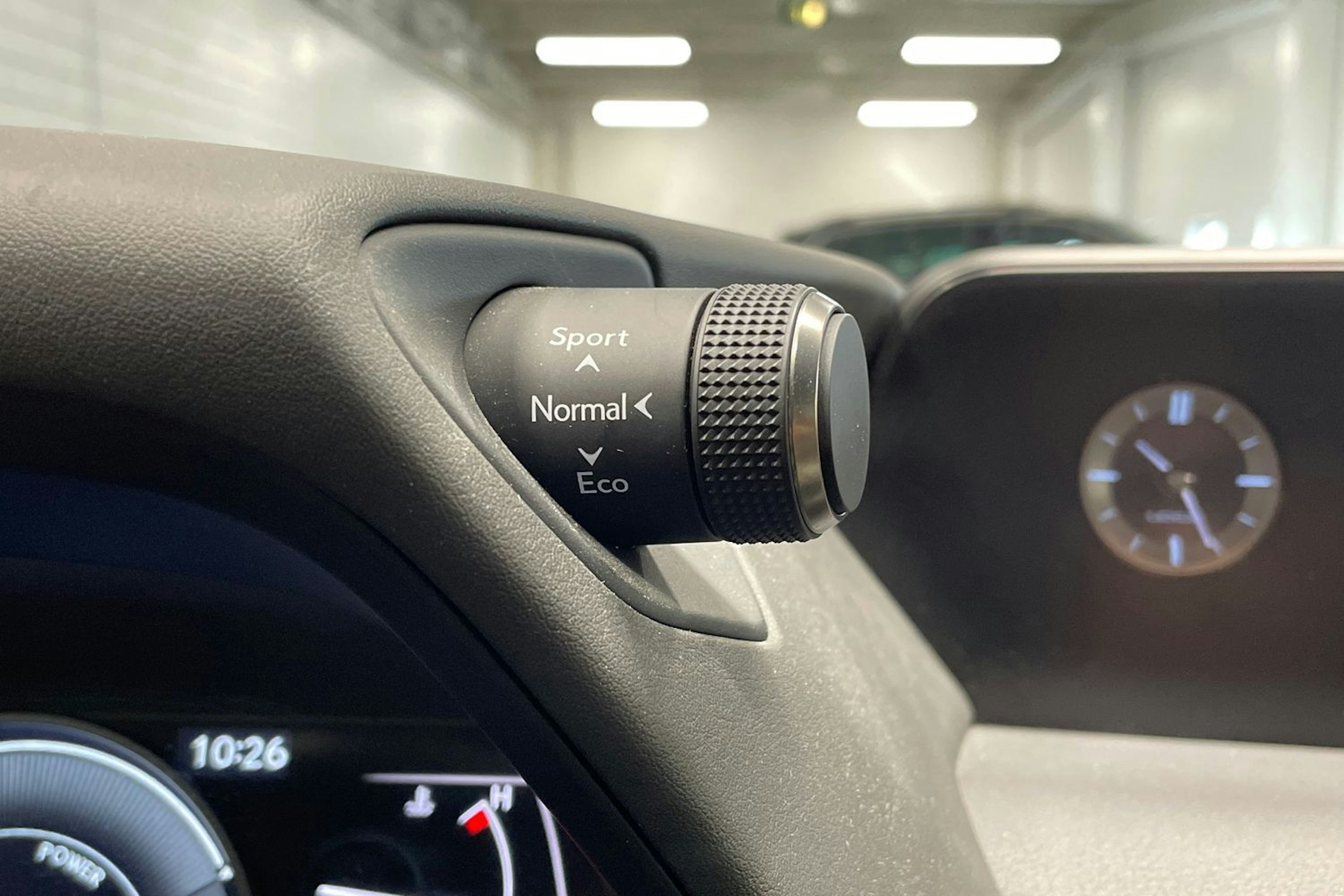 ruskea (beige) Lexus UX 2021 kuva 28.
