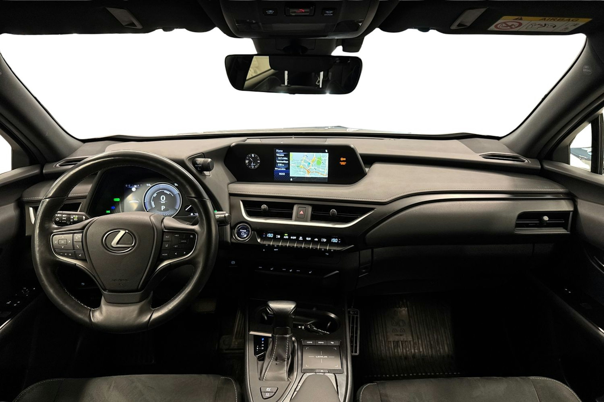 hopea Lexus UX 2021 kuva 9.