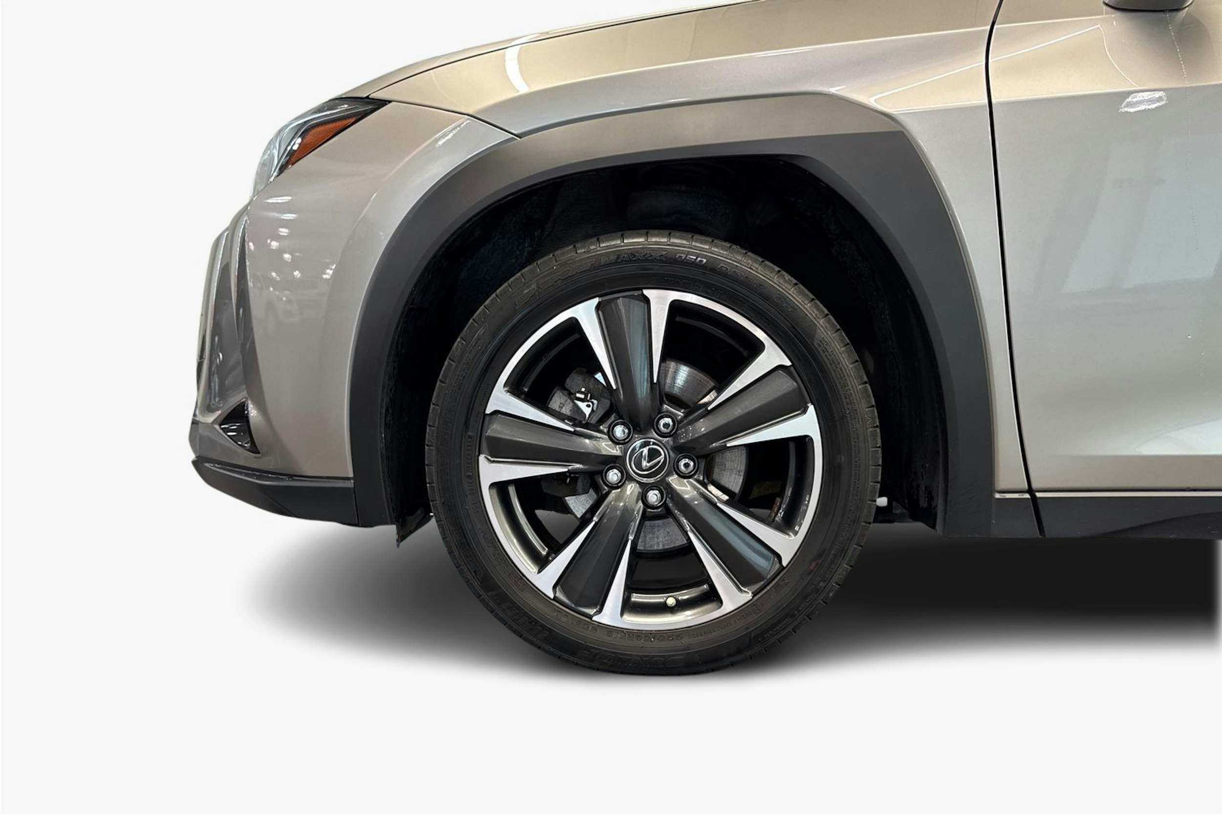 hopea Lexus UX 2021 kuva 11.