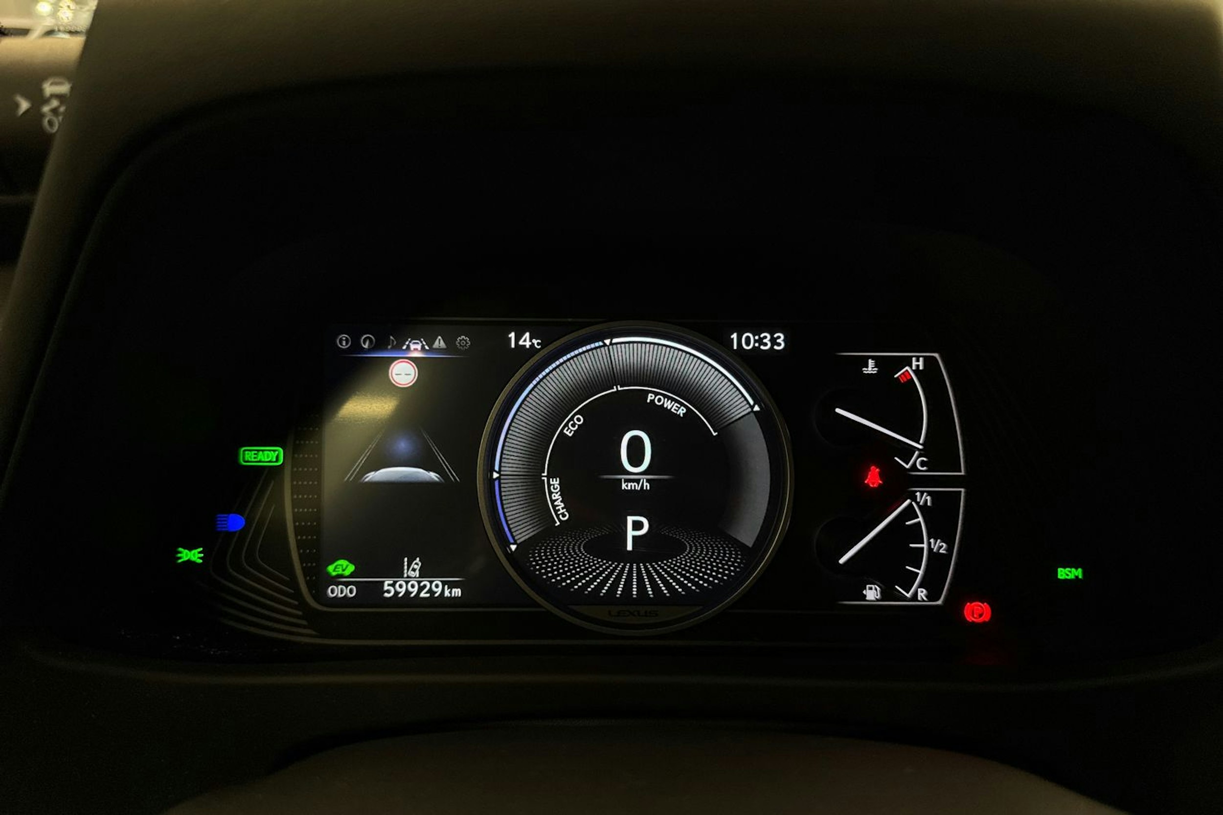 hopea Lexus UX 2021 kuva 18.