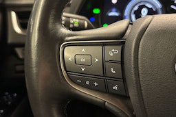 hopea Lexus UX 2021 kuva 19.